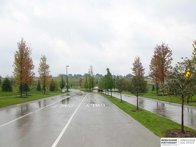 1409 S 127th Street, Omaha, NE 68144