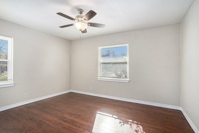 2009 Cloverdale Street, Arlington, TX 76010