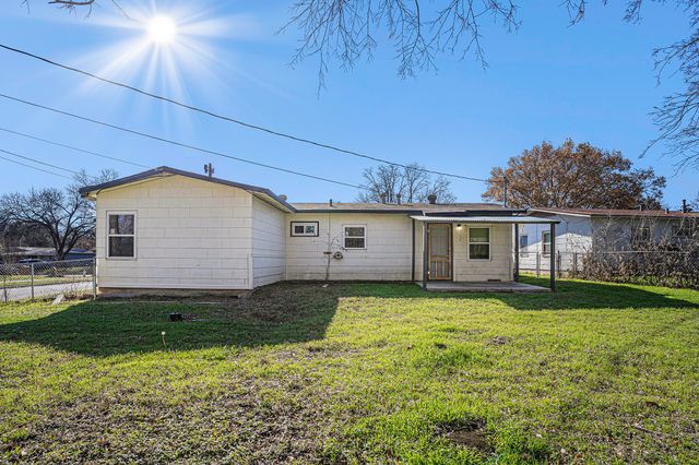 2009 Cloverdale Street, Arlington, TX 76010