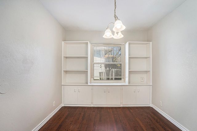 2009 Cloverdale Street, Arlington, TX 76010