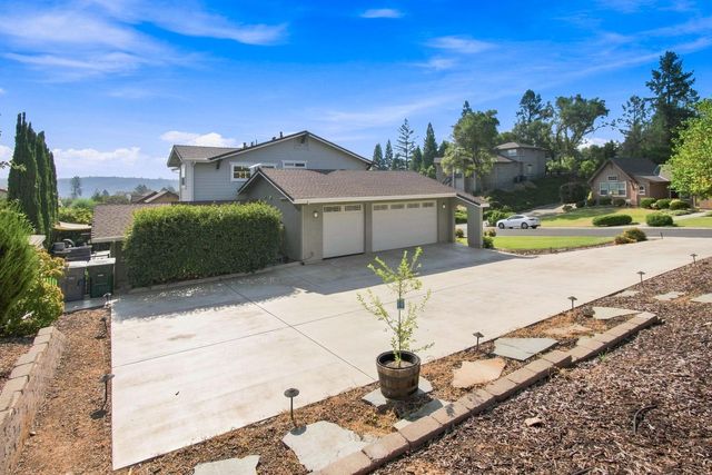 133 Sierra Sunrise Way, Auburn, CA 95603