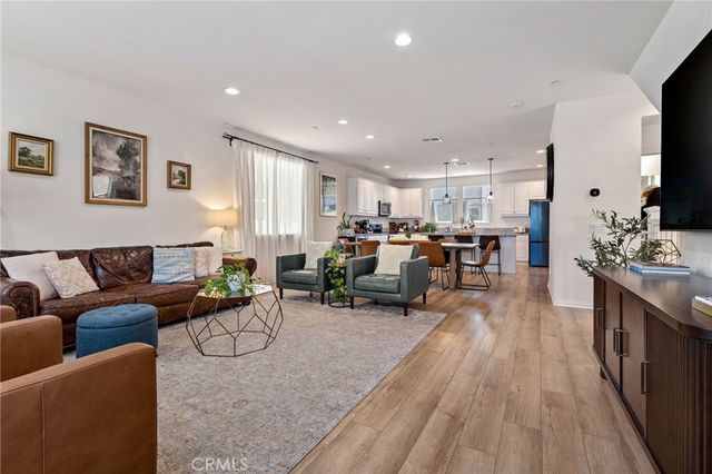 924 E 3rd Street, Santa Ana, CA 92701