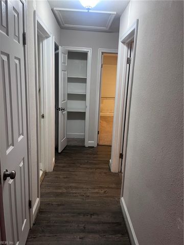 11 Greenwood RD, Newport News, VA 23601