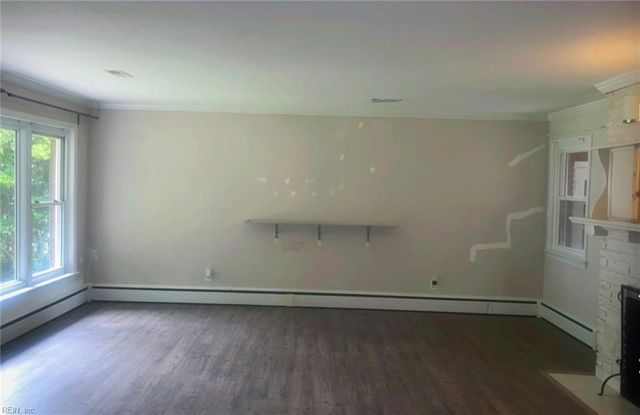 11 Greenwood RD, Newport News, VA 23601