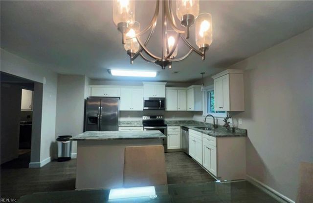 11 Greenwood RD, Newport News, VA 23601