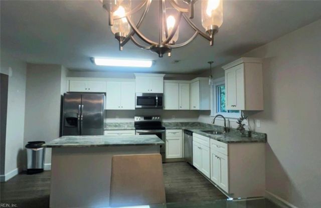 11 Greenwood RD, Newport News, VA 23601
