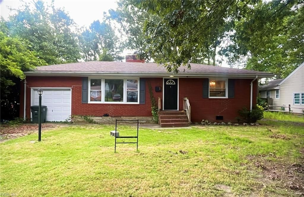 11 Greenwood RD, Newport News, VA 23601
