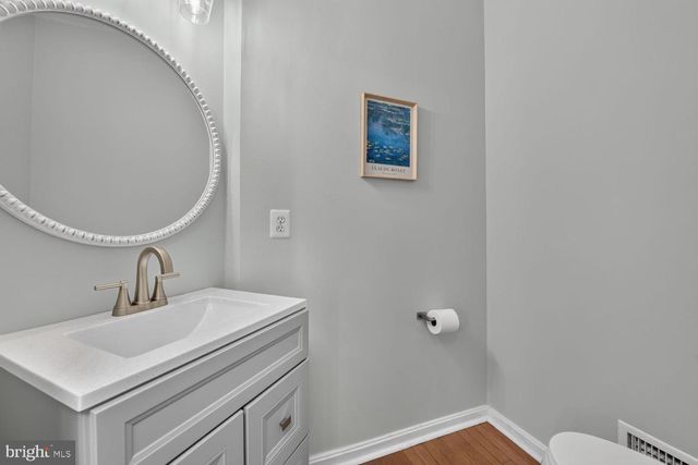 43314 FULLERTON ST, Ashburn, VA 20147