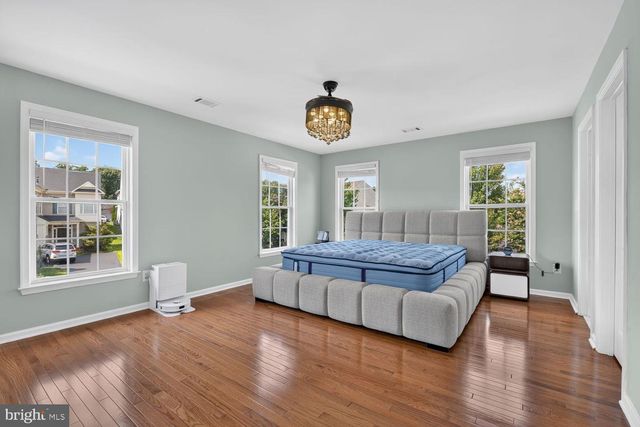43314 FULLERTON ST, Ashburn, VA 20147