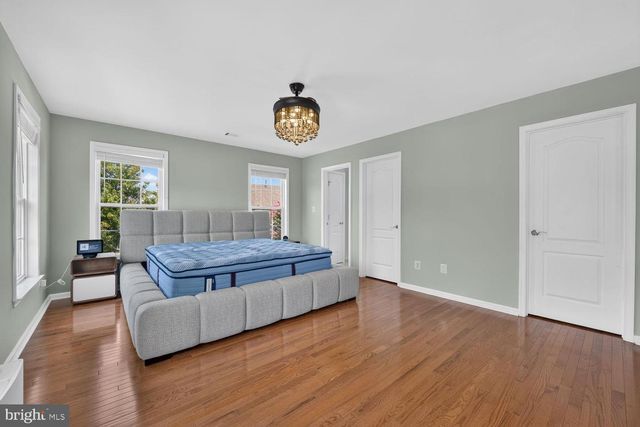 43314 FULLERTON ST, Ashburn, VA 20147
