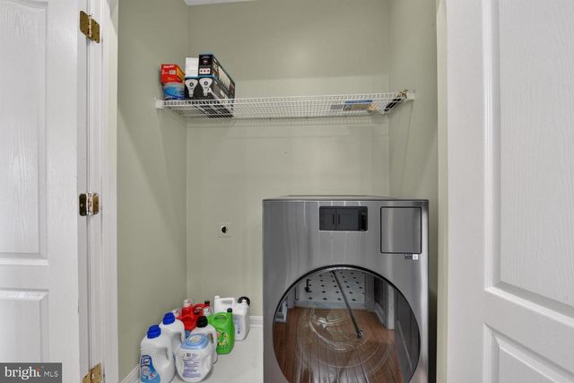 43314 FULLERTON ST, Ashburn, VA 20147