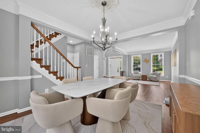 43314 FULLERTON ST, Ashburn, VA 20147