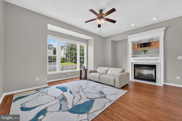 43314 FULLERTON ST, Ashburn, VA 20147