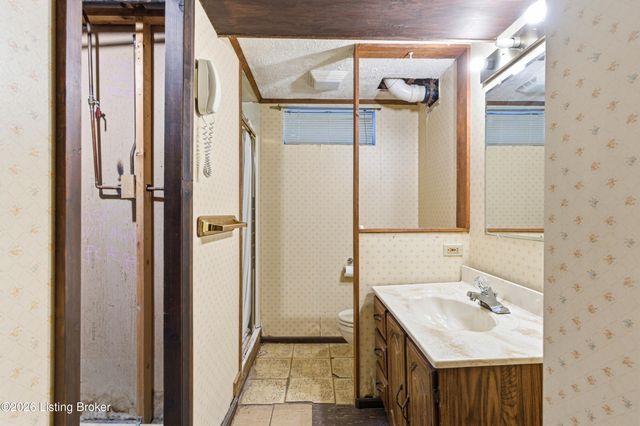 6503 Connie Dr, Louisville, KY 40258