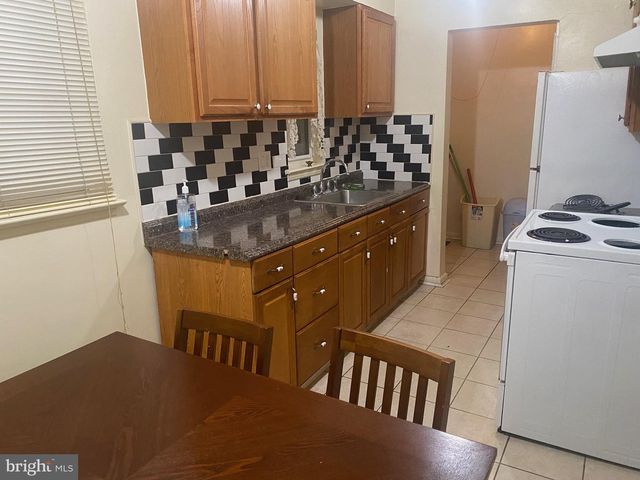 1423 RUATAN ST, Hyattsville, MD 20783