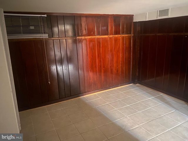 1423 RUATAN ST, Hyattsville, MD 20783