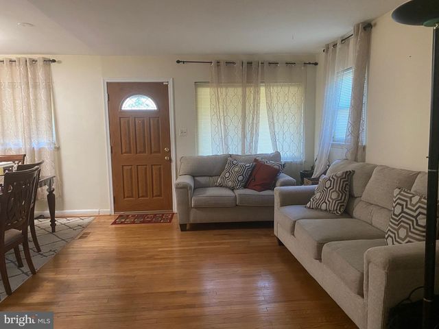 1423 RUATAN ST, Hyattsville, MD 20783