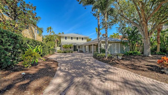 1695 HYDE PARK STREET, Sarasota, FL 34239
