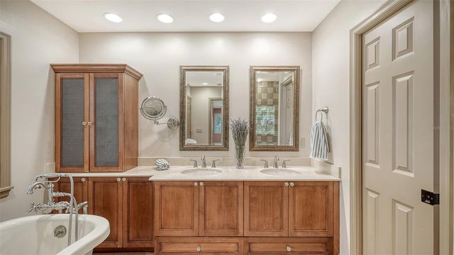 1695 HYDE PARK STREET, Sarasota, FL 34239