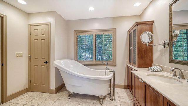 1695 HYDE PARK STREET, Sarasota, FL 34239