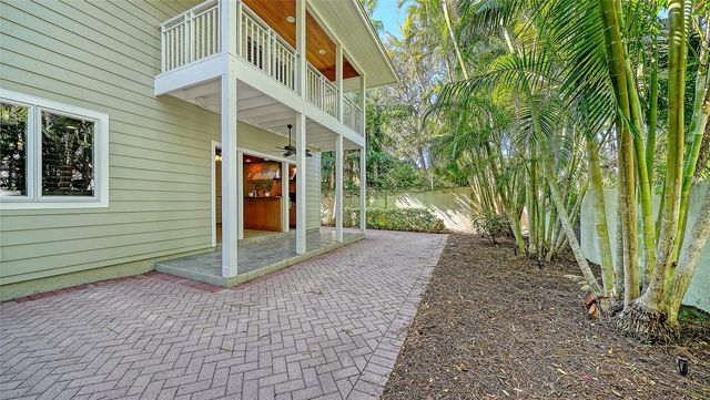 1695 HYDE PARK STREET, Sarasota, FL 34239