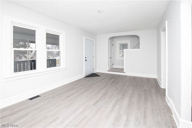 2462 Edwin Avenue, Akron, OH 44314