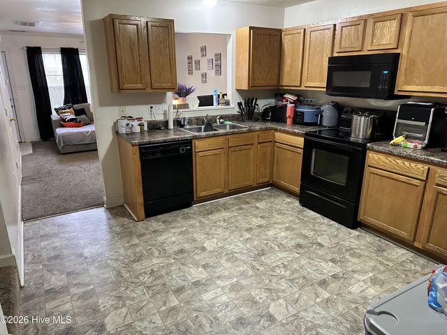 111 Bridgewood Drive, Jacksonville, NC 28546