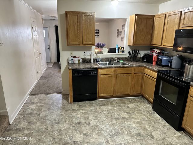 111 Bridgewood Drive, Jacksonville, NC 28546