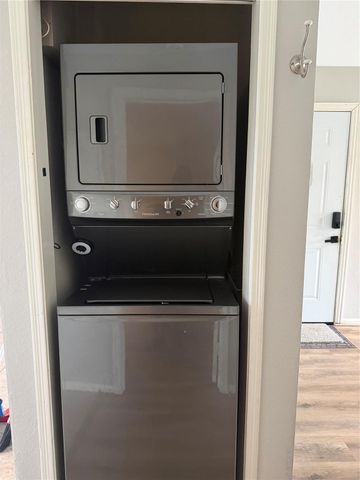 18617 Egret Bay Boulevard 712, Webster, TX 77058