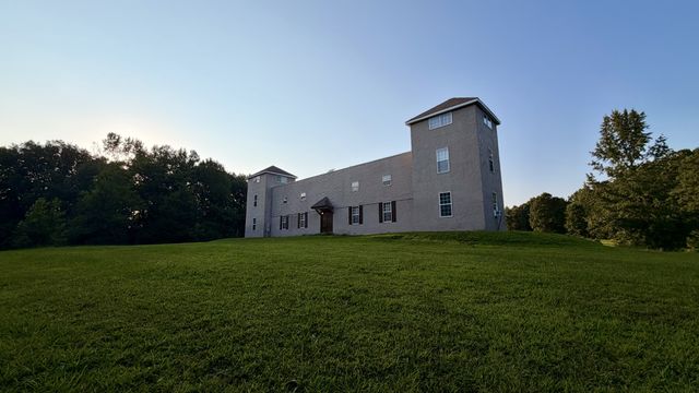 309 Charley Davis Rd, Goodspring, TN 38460
