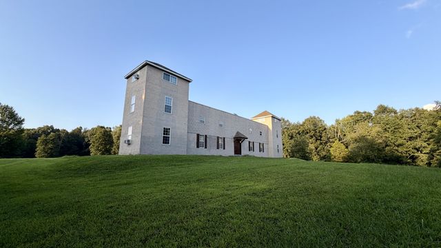 309 Charley Davis Rd, Goodspring, TN 38460