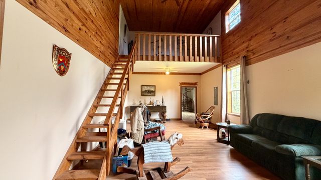 309 Charley Davis Rd, Goodspring, TN 38460