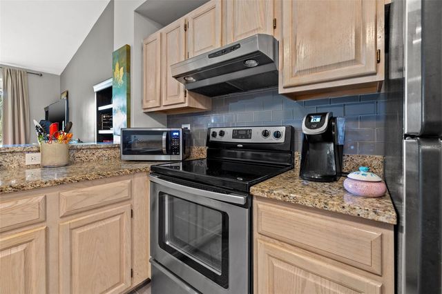 1039 NORMANDY TRACE ROAD 1039, Tampa, FL 33602