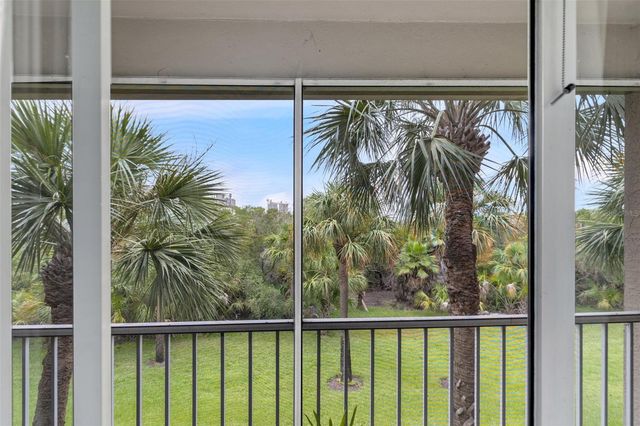 1039 NORMANDY TRACE ROAD 1039, Tampa, FL 33602