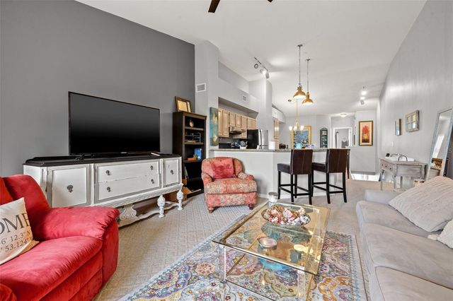 1039 NORMANDY TRACE ROAD 1039, Tampa, FL 33602