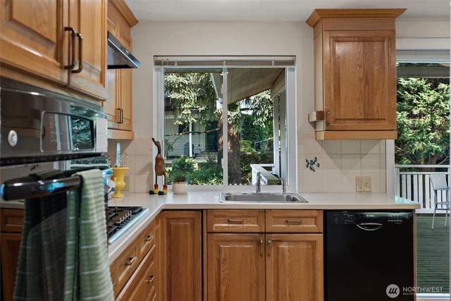 1036 146th Avenue SE, Bellevue, WA 98007
