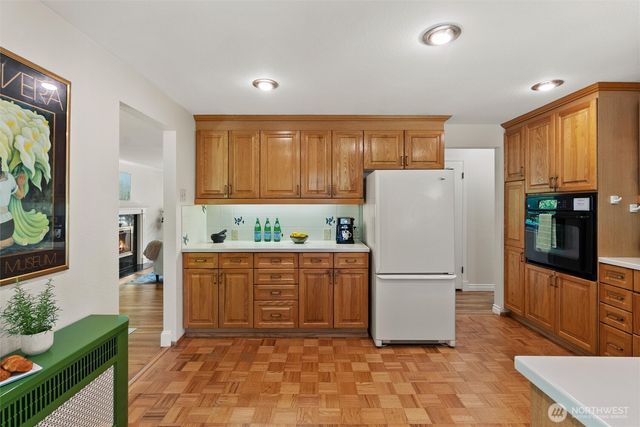 1036 146th Avenue SE, Bellevue, WA 98007