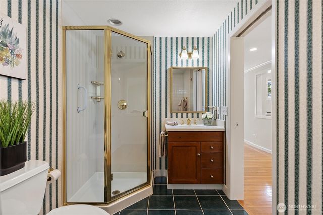 1036 146th Avenue SE, Bellevue, WA 98007
