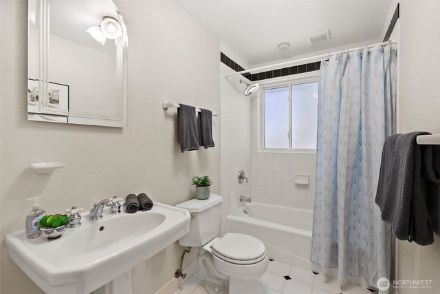 1036 146th Avenue SE, Bellevue, WA 98007