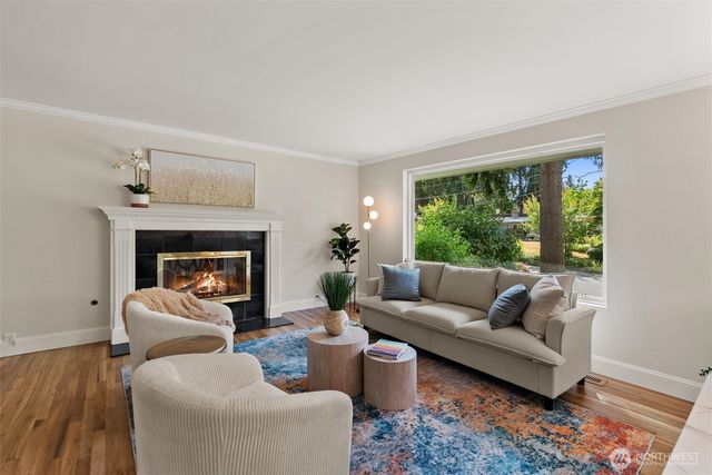 1036 146th Avenue SE, Bellevue, WA 98007