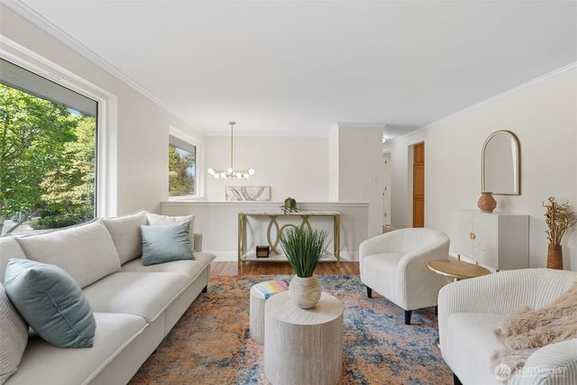 1036 146th Avenue SE, Bellevue, WA 98007