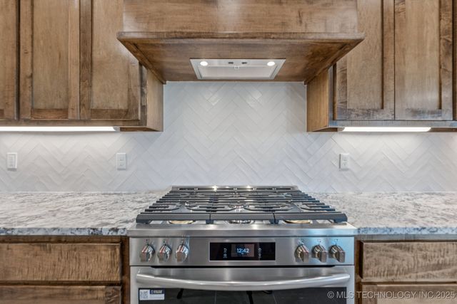 10683 S 233rd East Avenue, Broken Arrow, OK 74014