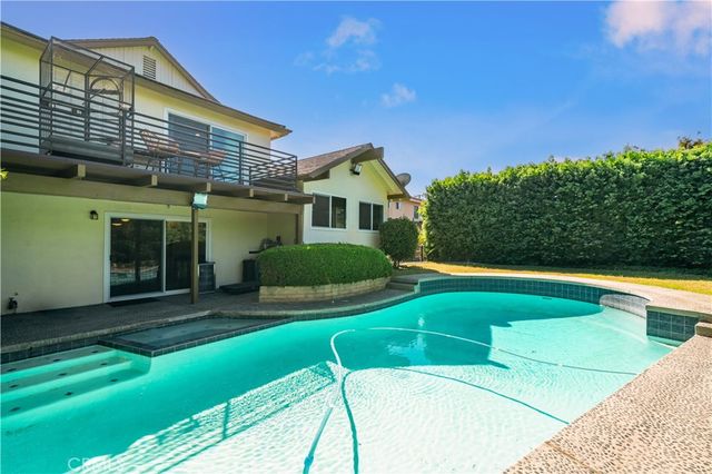6157 Carpintero Avenue, Lakewood, CA 90713