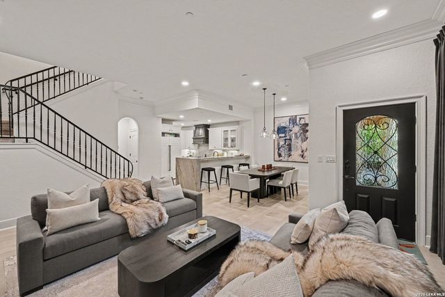 123 Eaton St Apt 102, San Antonio, TX 78209