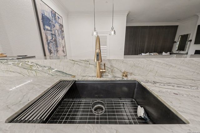 123 Eaton St Apt 102, San Antonio, TX 78209