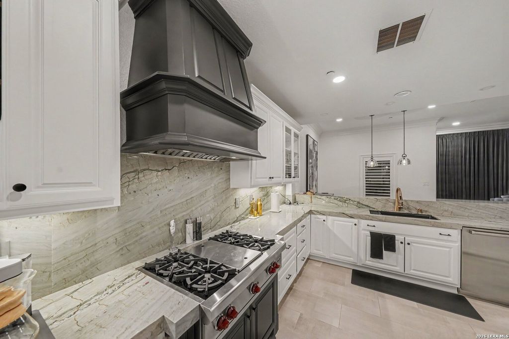 123 Eaton St Apt 102, San Antonio, TX 78209