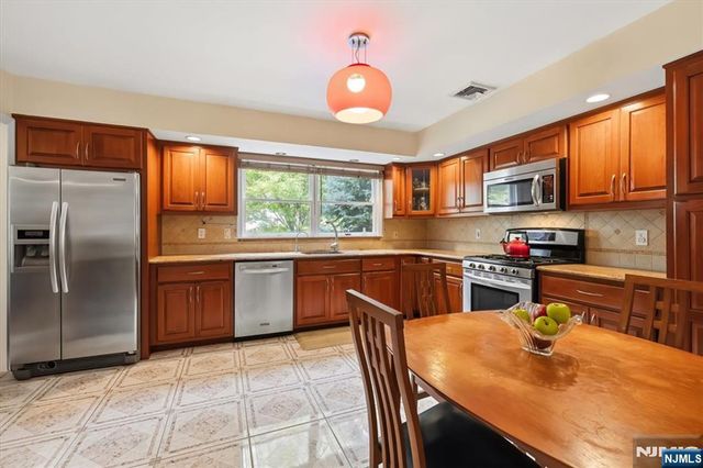 116 Pyle Street, Oradell, NJ 07649