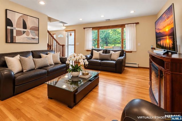 116 Pyle Street, Oradell, NJ 07649