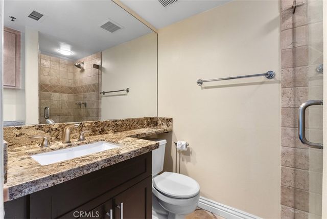 200 Pacific Coast Highway 302, Huntington Beach, CA 92648