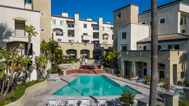 200 Pacific Coast Highway 302, Huntington Beach, CA 92648